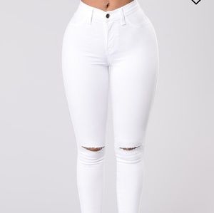 White Skinny Jeans Holes in knees